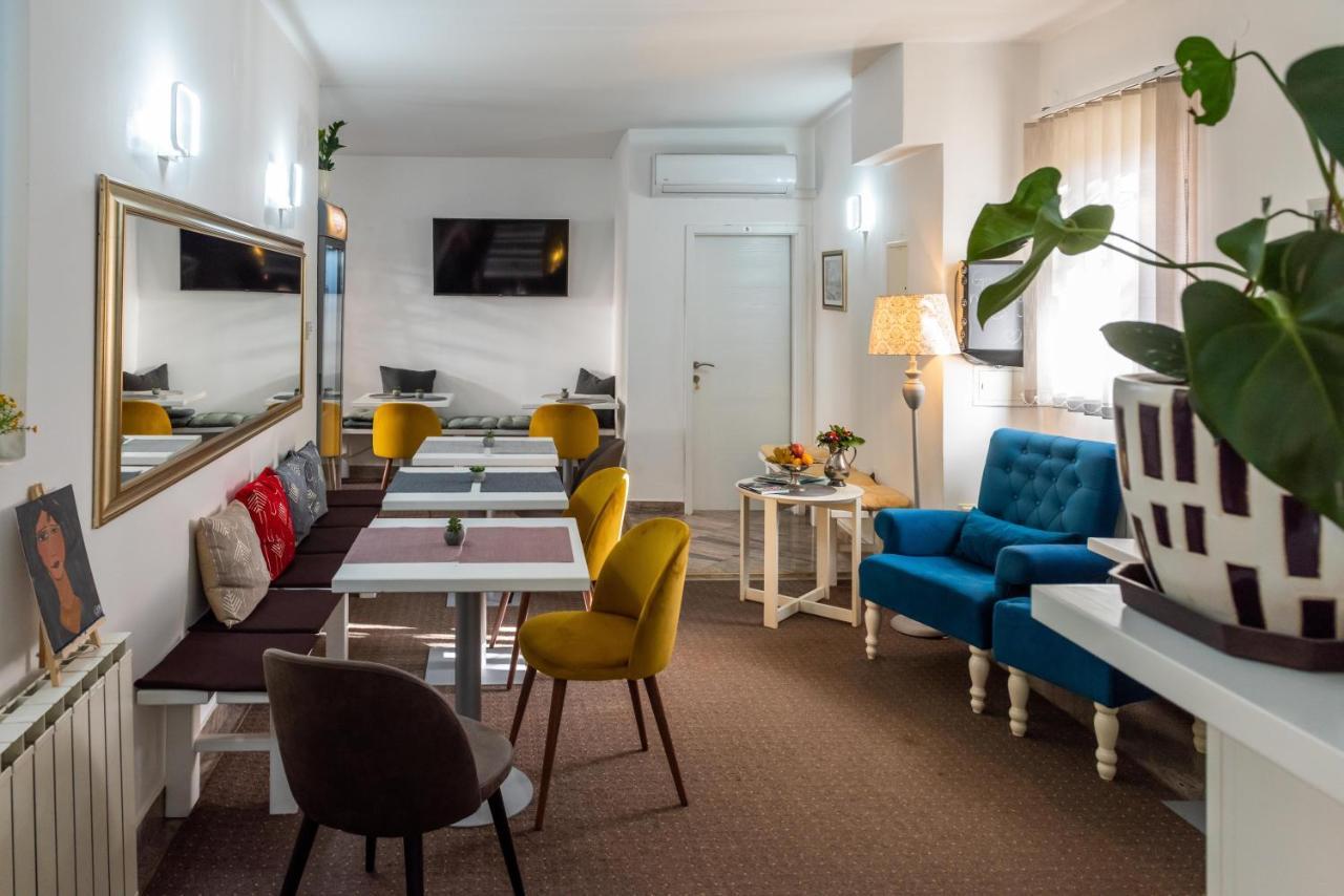 Hotel Vamos Sarajevo, B&B Bagian luar foto