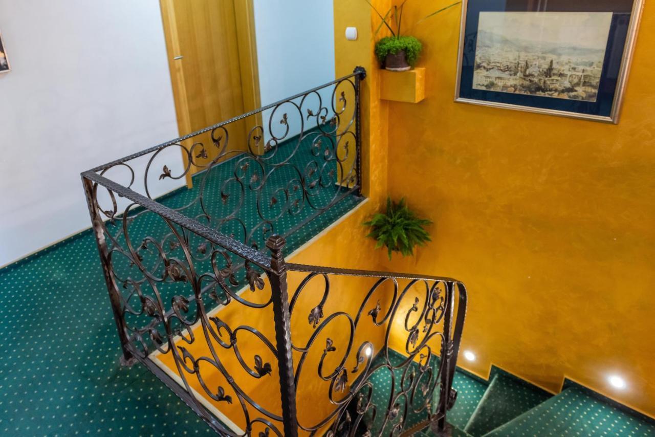 Hotel Vamos Sarajevo, B&B Bagian luar foto