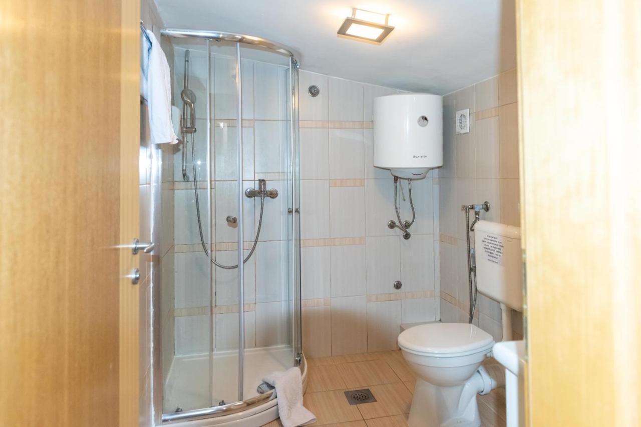 Hotel Vamos Sarajevo, B&B Bagian luar foto